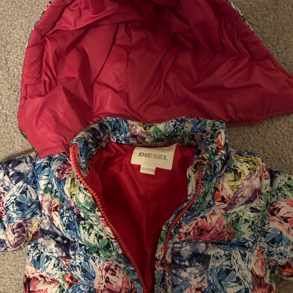 Child’s snow suit - Picture 7 of 7